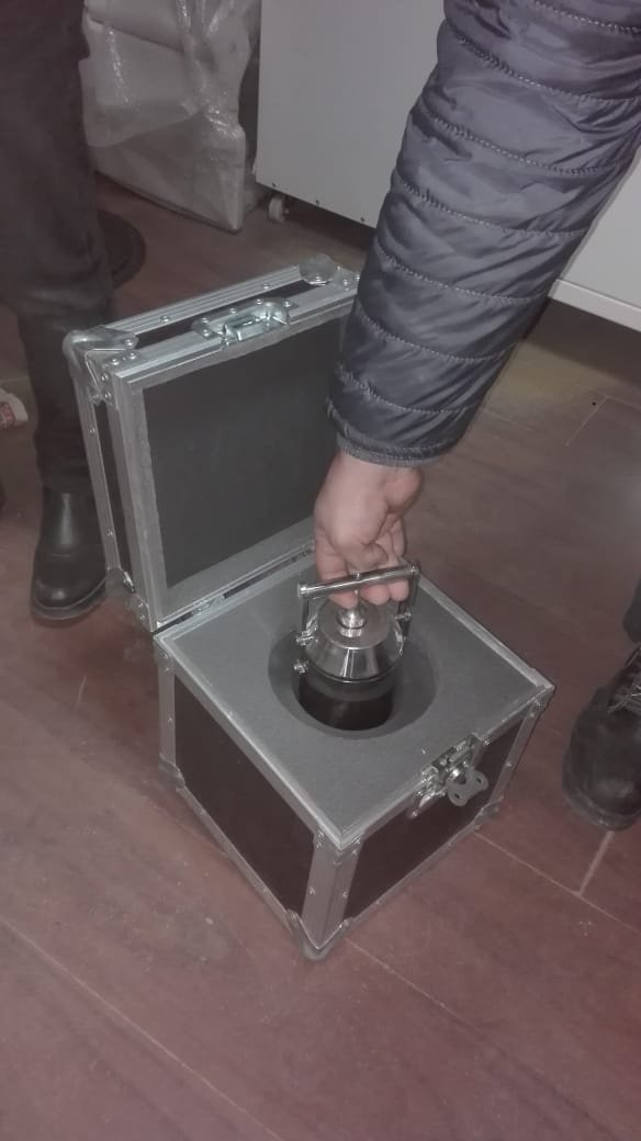 Radioactive material transport container